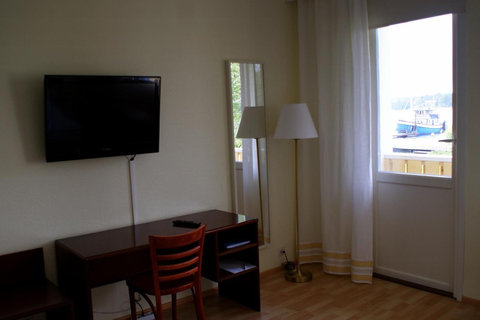 Hotel Sea Front Raseborg Extérieur photo
