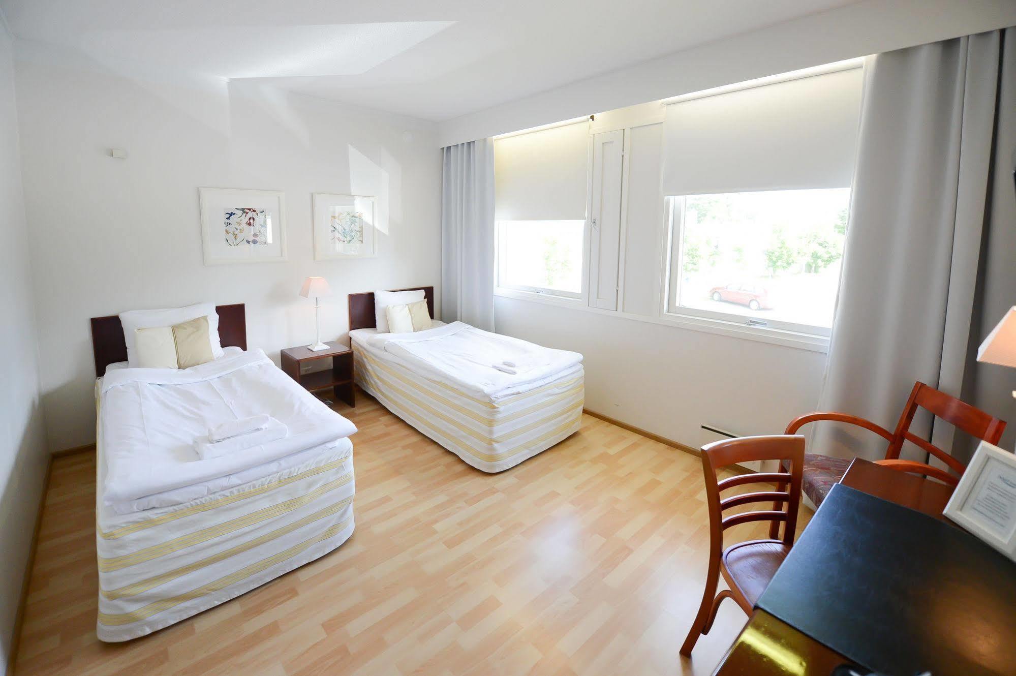 Hotel Sea Front Raseborg Extérieur photo